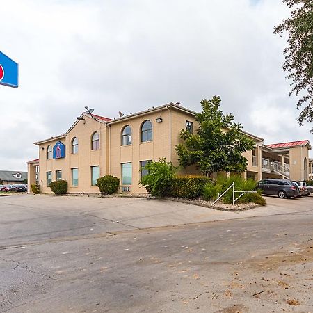 Motel 6-San Antonio, Tx - Fiesta Trails Bagian luar foto