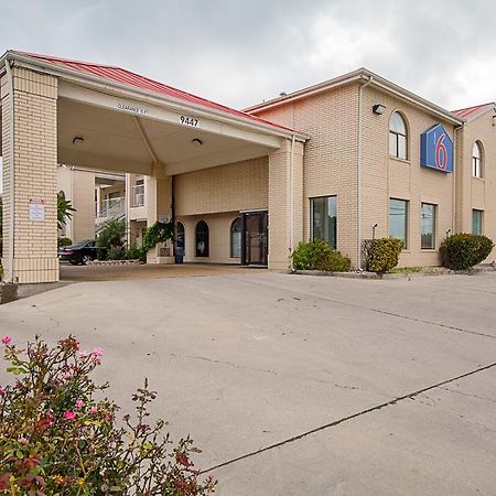 Motel 6-San Antonio, Tx - Fiesta Trails Bagian luar foto