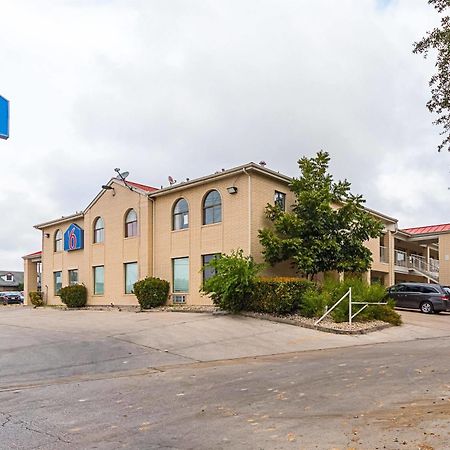Motel 6-San Antonio, Tx - Fiesta Trails Bagian luar foto