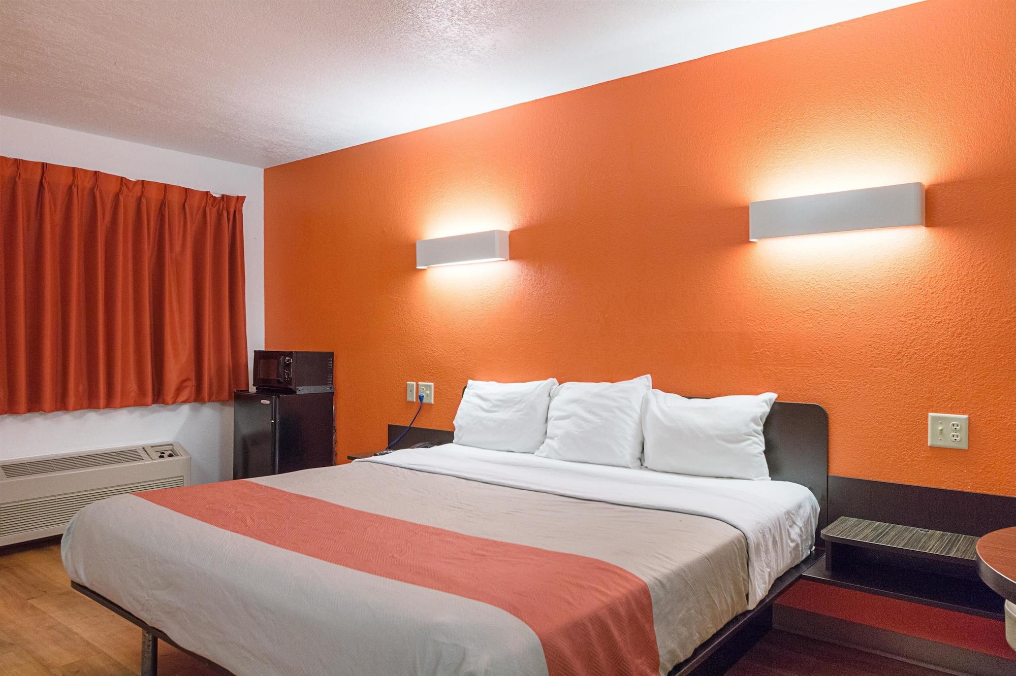 Motel 6-San Antonio, Tx - Fiesta Trails Bagian luar foto