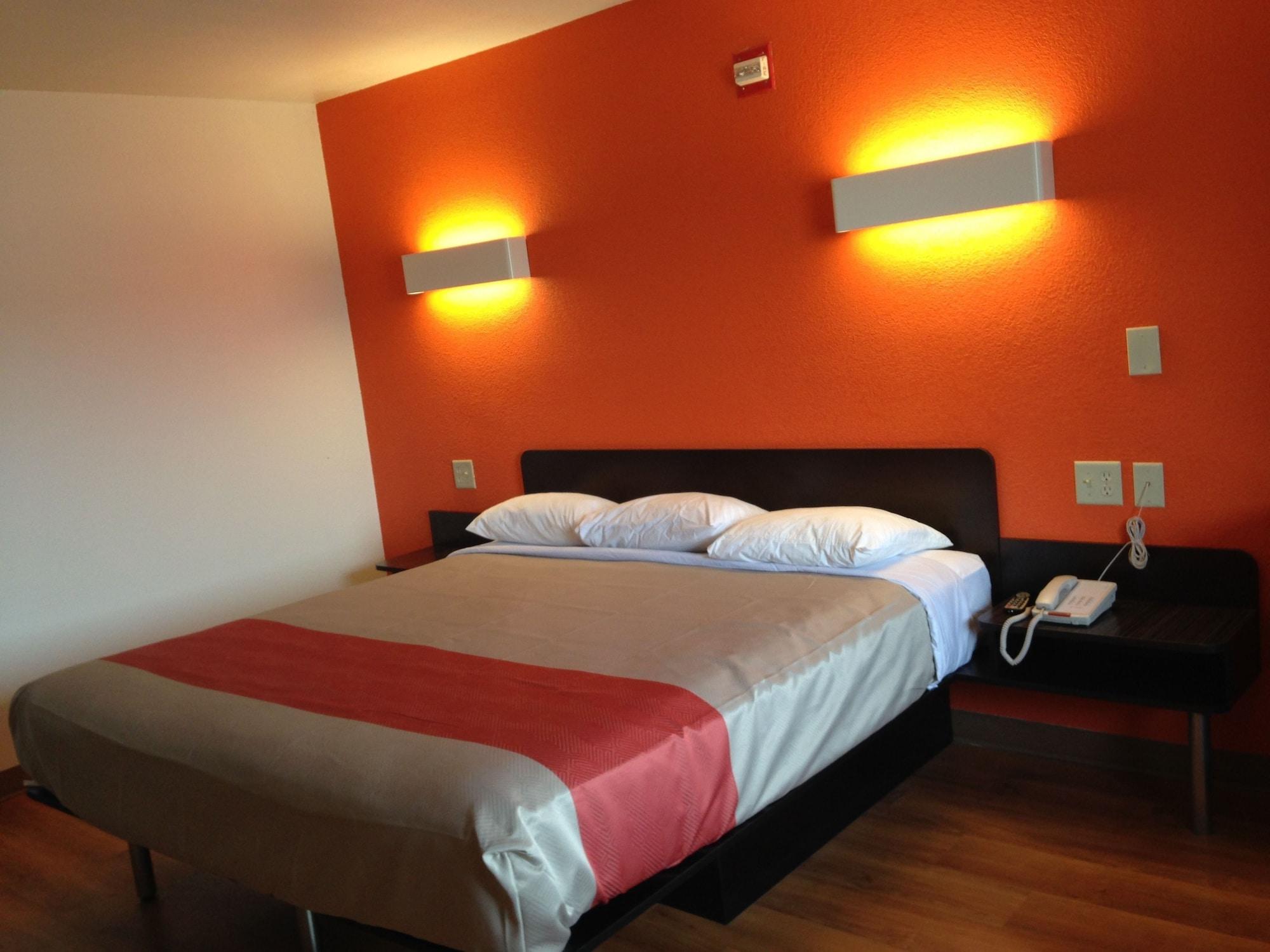 Motel 6-San Antonio, Tx - Fiesta Trails Bagian luar foto